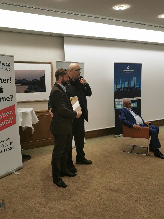 Was für ein inspirierender Abend mit @mpoint im Grand Elysee. Vielen Dank für die interessanten Gespräche, das tolle Ambiente und das unterhaltsame Interview! Genau so macht Netzwerken Spaß!